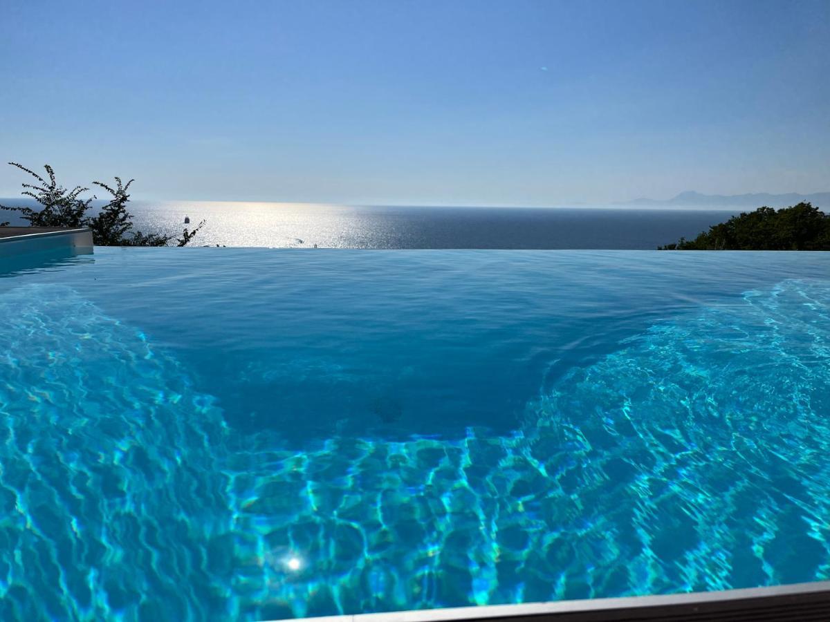 아그로폴리 A La Puesta Del Sol B&B 외부 사진